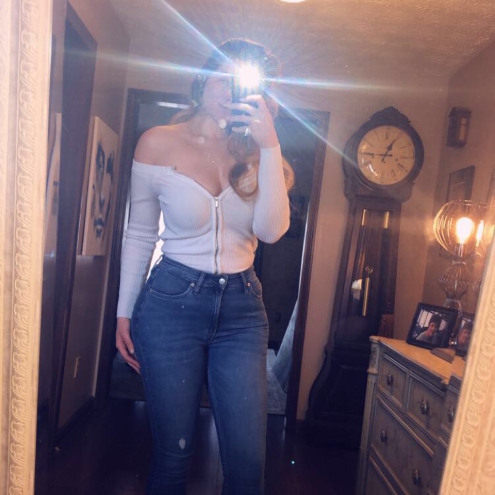 Meet your Posher, Olivia